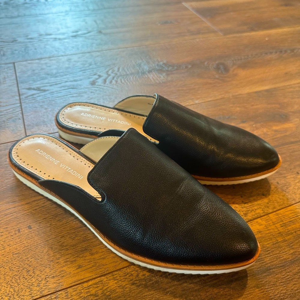 Adrienne Vittadini Lou flat mules